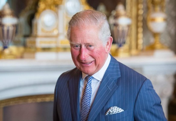 Príncipe Carlos salpicado por escándalo de lavado de activos