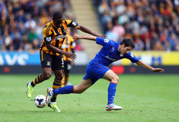 Arnold Peralta destaca en su debut con el Rangers