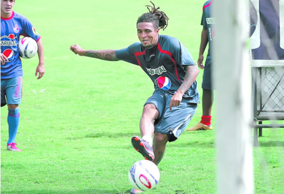 'Pando' Ramírez: 'Llego a un gran equipo”