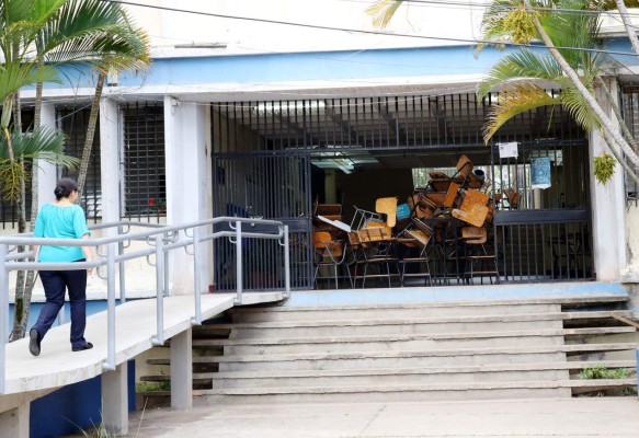 Huelga en la Unah frustra sueños de los estudiantes por egresar