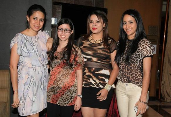 Festejo prenupcial para Alejandra Alfaro