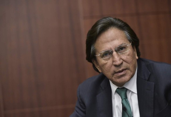 Perú ofrece $30,000 por captura de expresidente Toledo