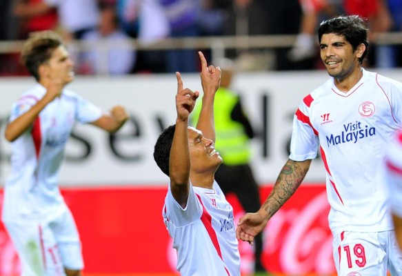 Sevilla da la vuelta al marcador al final y alcanza al Barcelona