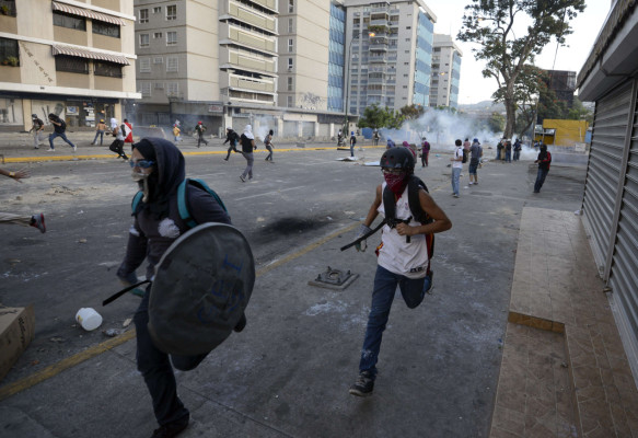 Nuevos choques entre manifestantes y la Policía