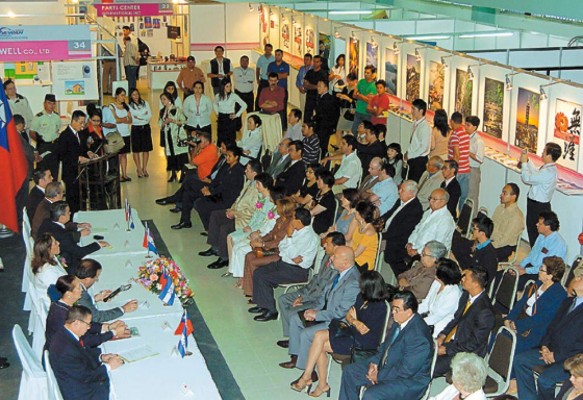 Éxito en lanzamiento de feria comercial de Taiwán