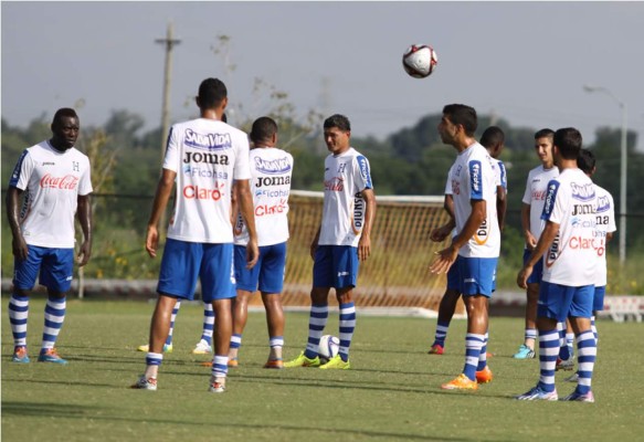 Malestar por poner a entrenar a Honduras junto con Guatemala