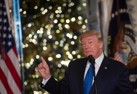 Trump 'no sirve ni para limpiar baños': USA Today