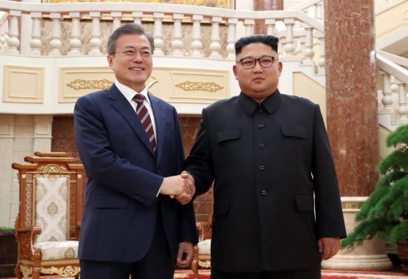 Kim y Moon exhiben buena sintonía para hablar sobre desnuclearización