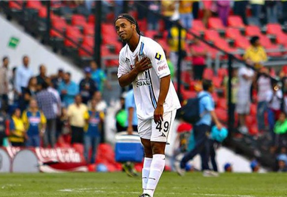 Futbolistas que han sido ovacionados por la afición rival