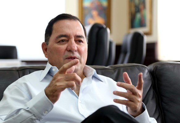 'Si la banca apoya se va a reducir el déficit de vivienda'