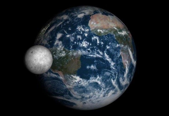 ¿Por qué la Luna tiene forma achatada?