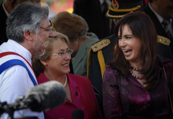 Fernando Lugo toma el mando en Paraguay