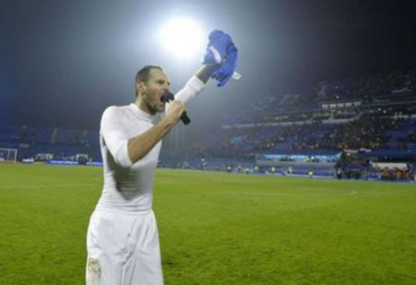 El croata Josip Simunic se convirtió en la primer baja de Brasil 2014