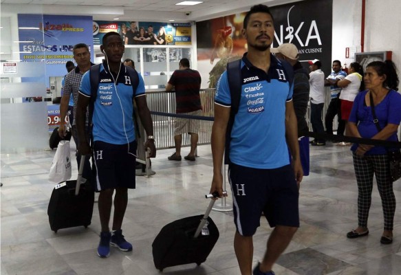 Caras largas y silencio en regreso de la Selección de Honduras