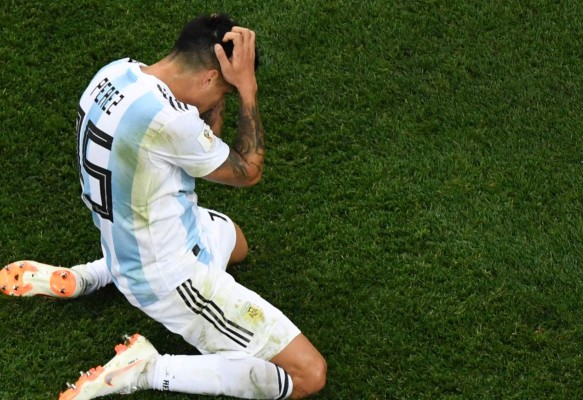 Futbolista argentino se lesiona y peligra su ausencia para enfrentar a Francia