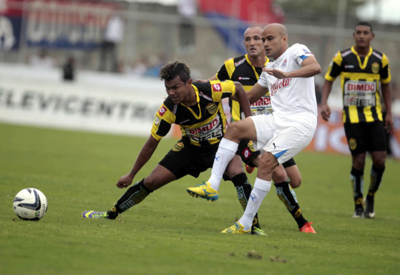 Olimpia se lleva el clásico hondureño y es nuevo líder del torneo