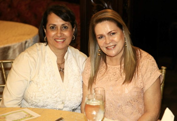 Gabriela y Elías Handal esperan a su segundo hijo