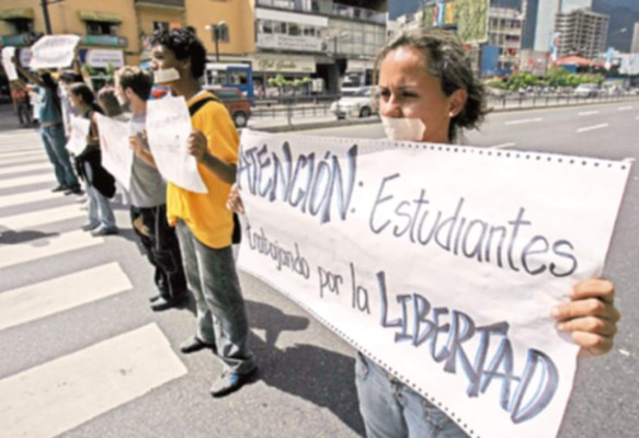 Siguen protestas por cierre de Rctv