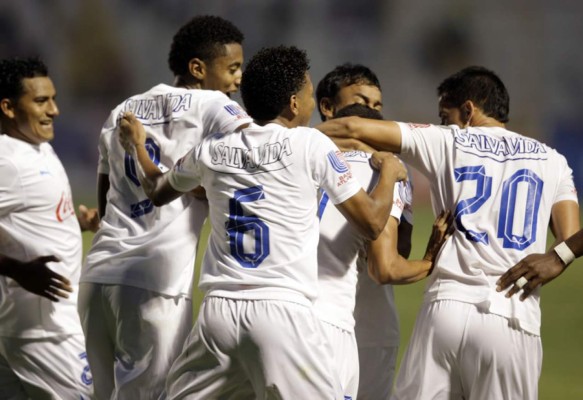 Olimpia deja atrás al Victoria y se cita con el Marathón en la final