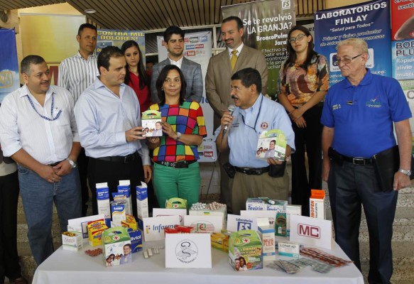 Finlay dona medicamentos a Copeco