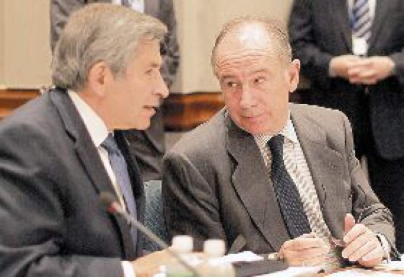 Presidente Bush sale en defensa de Wolfowitz