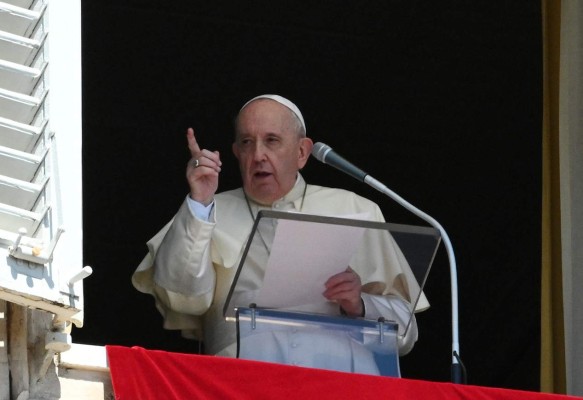 El papa insta a 'seguir ayudando a quienes lo necesitan' en Afganistán