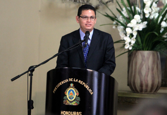 Traspasan al TSE 5,541centros educativos