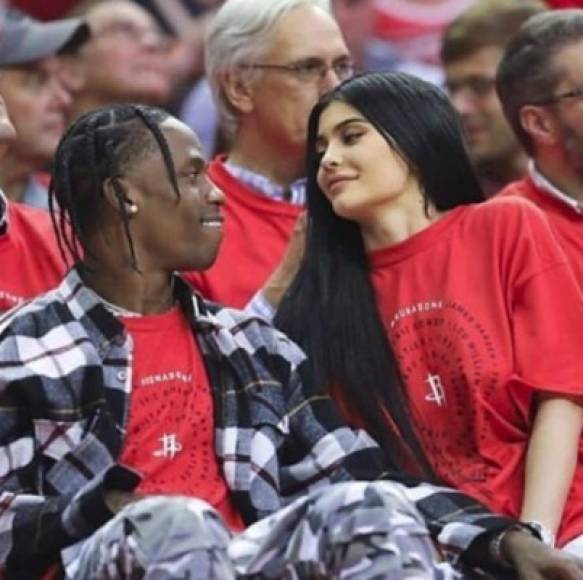 El padre de la bebé es el rapero Travis Scott, de 25 años.