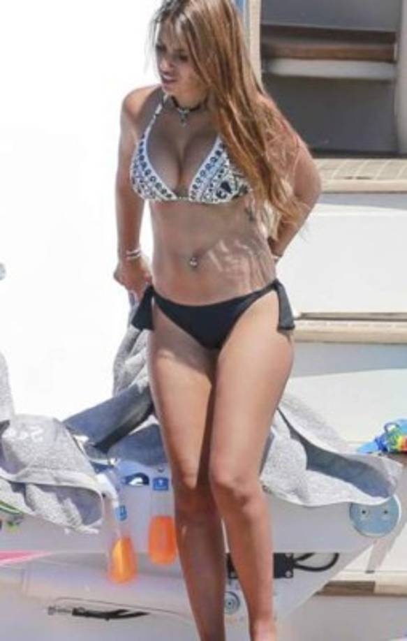 Anteriormente la chica de igual manera en Ibiza fue captada de esta manera.