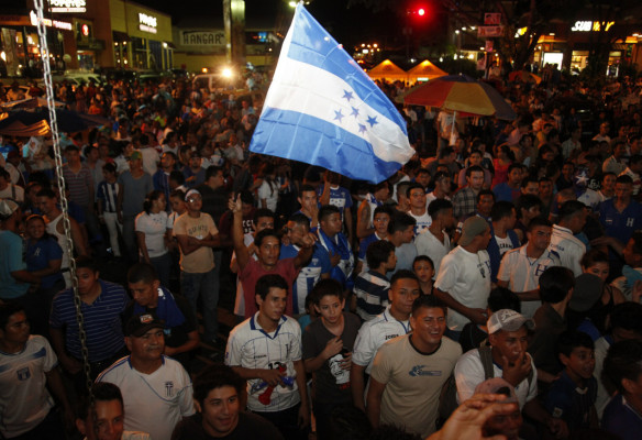 Vídeo: Hondureños celebran en las calles el triunfo ante Costa Rica