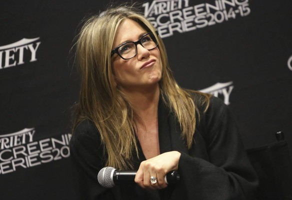 Para Jennifer Aniston no es 'doloroso' hablar con Brad Pitt