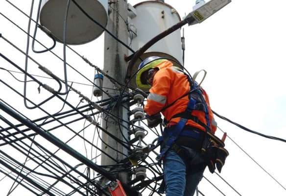 En $500 millones recortarán gravoso contrato con EEH