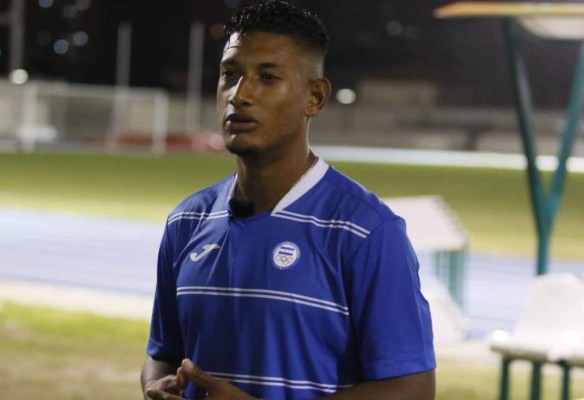 El capitán Bryan Acosta no entrenó por precaución