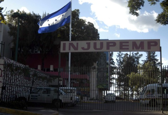 Empantanados 18 expedientes de corrupción en la Fiscalía