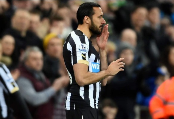 Jonás Gutiérrez vuelve a jugar con el Newcastle 17 meses después