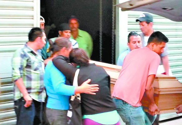 Taxista muere al chocar contra un camión en Tegucigalpa