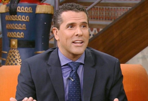 Marco Antonio Regil aclara si es gay o no