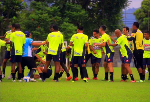 Real España se relaja previo al clásico contra Olimpia