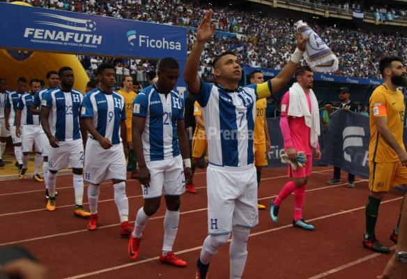 Honduras inicia maratónico trayecto rumbo a Australia