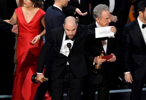 'Moonlight” gana el Óscar a mejor película tras error histórico