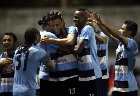 El Honduras Progreso golea al Juticalpa y es de Primera División