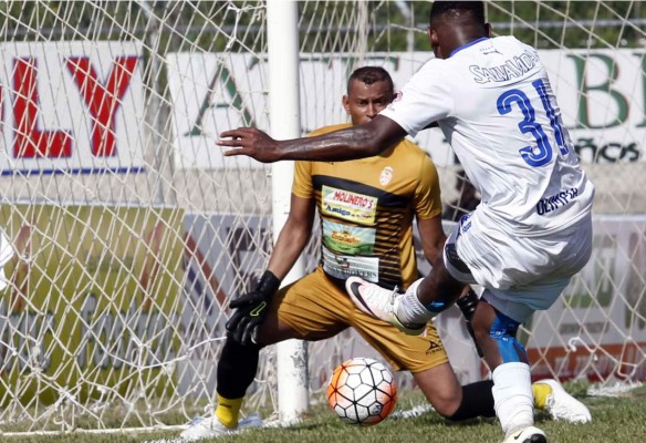 Donaldo Morales: 'Regalamos todo el primer tiempo'