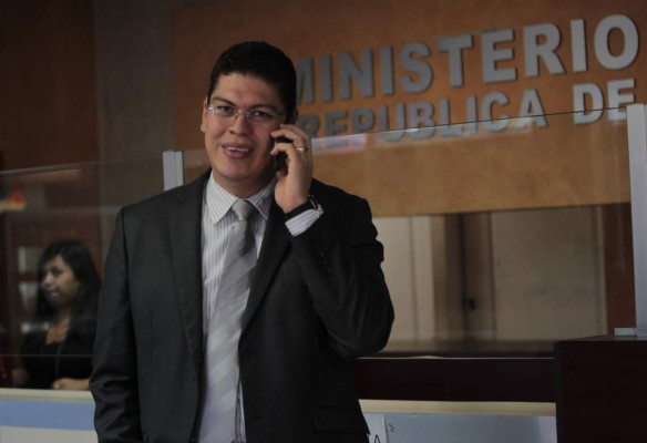 Amenazas de muerte obligan a fiscal Ramírez Aldana a salir de Honduras