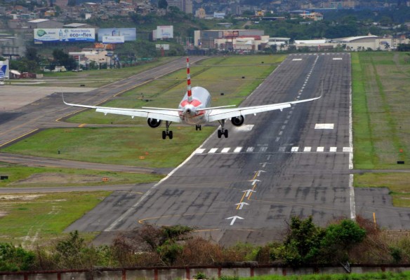 Aeropuerto Toncontín operará solo con vuelos locales ante cierre de fronteras por coronavirus