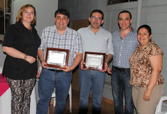 Apoye a Fundación Una Mano Amiga