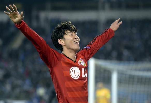 Bayer Leverkusen pone un pie en octavos y hunde al Zenit