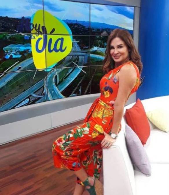 Helena trabaja en una revista televisiva llamada 'Hoy es tu día', en la que siempre luce impecable.