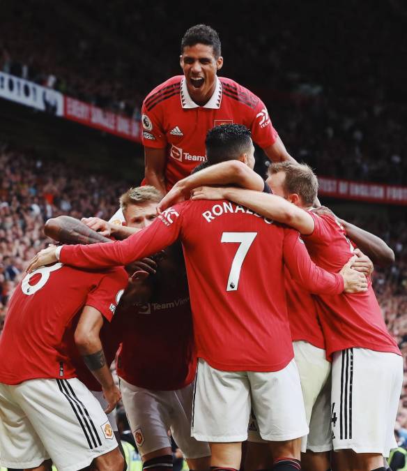 Los jugadores del Manchester United celebrando uno de los goles de Marcus Rashford.
