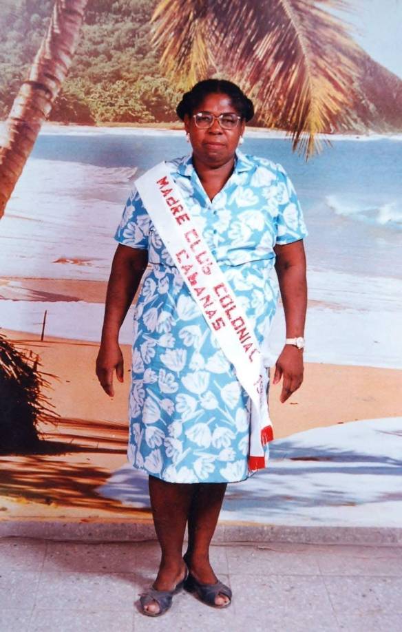 En dicha entrevista relató que fue criada por su tía Cristina Johnson, hermana de su padre, quien le dio un nuevo nombre y apellido, pero se dio cuenta de ello hasta que fue a tramitar su primera cédula y se enteró de que su nombre no existía en los registros.