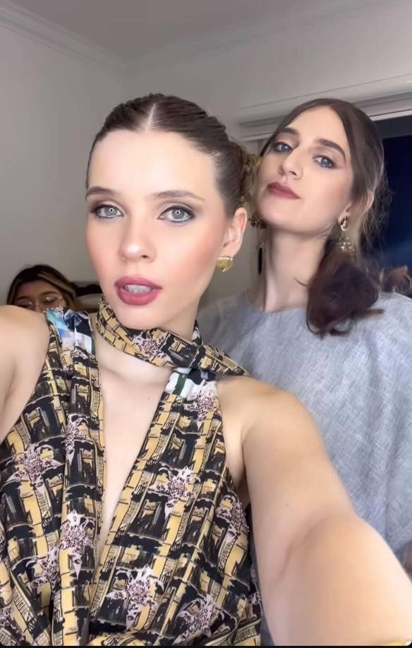 Cecilia García en el desfile de moda BAC Estilo Moda 2024 realizado en Tegucigalpa.